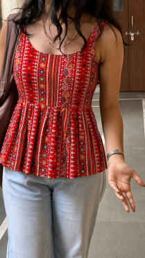 Bandhej tops 