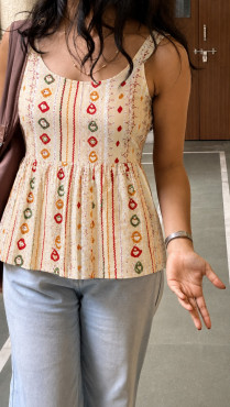 Bandhej tops 